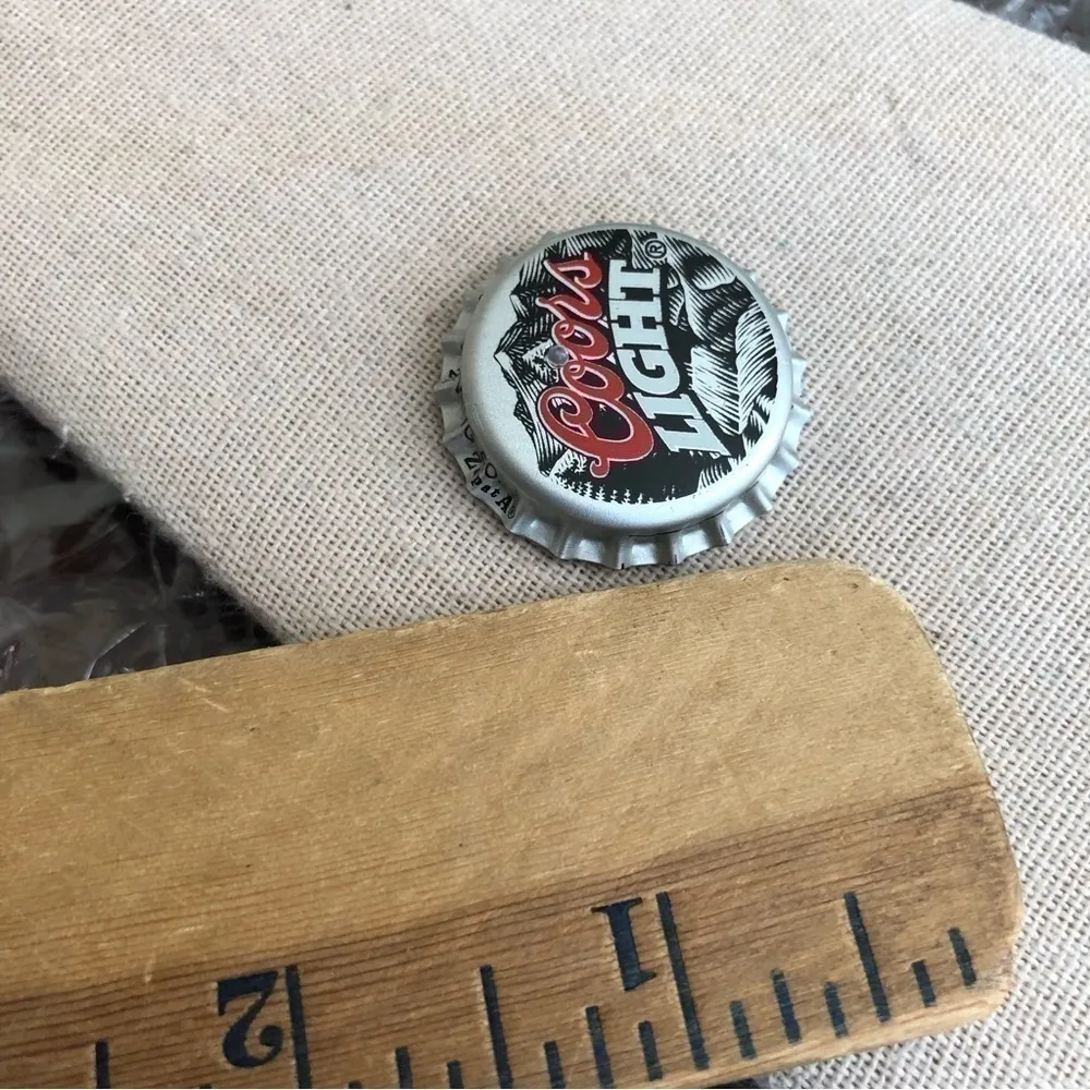 Vintage Coors Light Brooch - Image 3