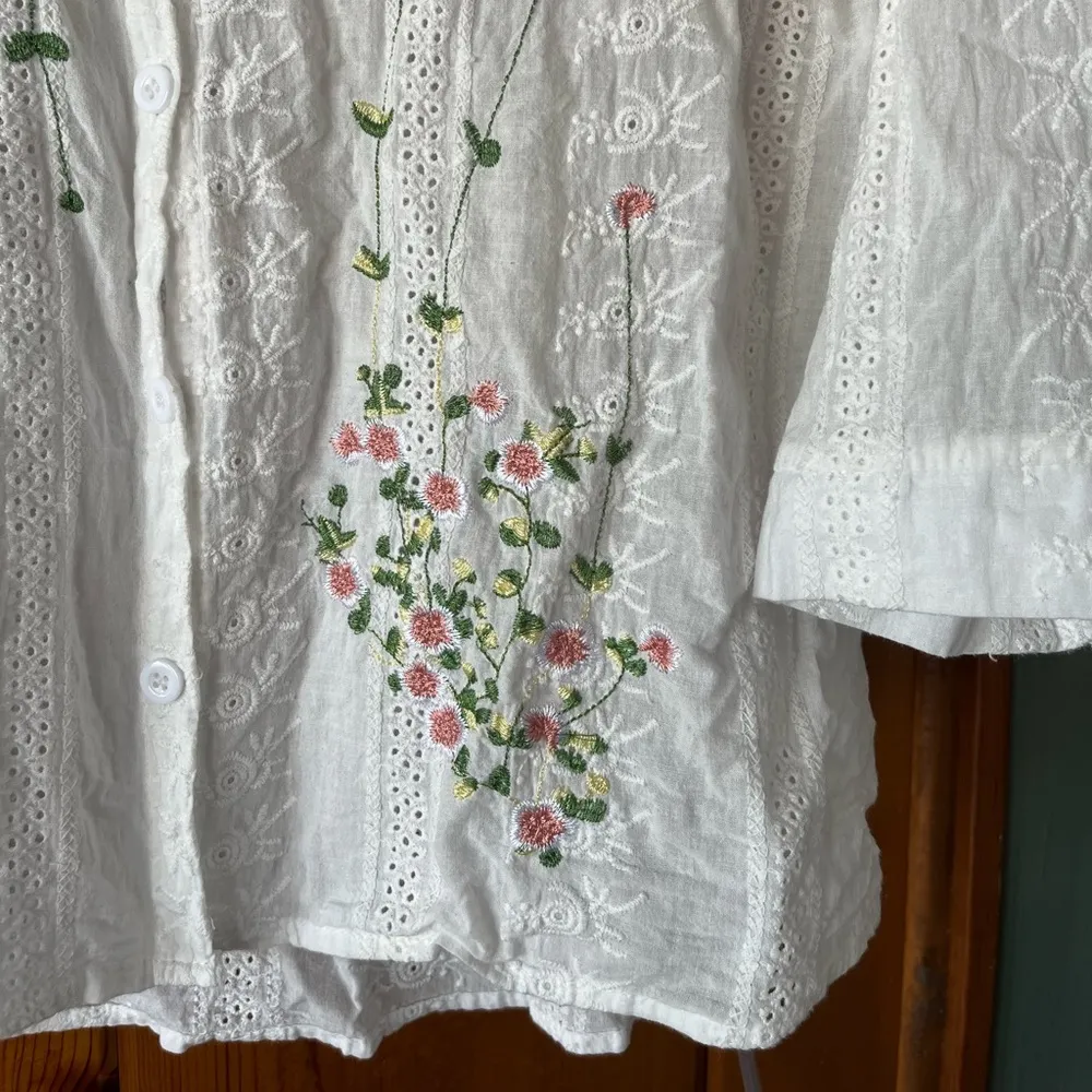 Embroidered Floral Eyelet Blouse White Size XS - Image 4