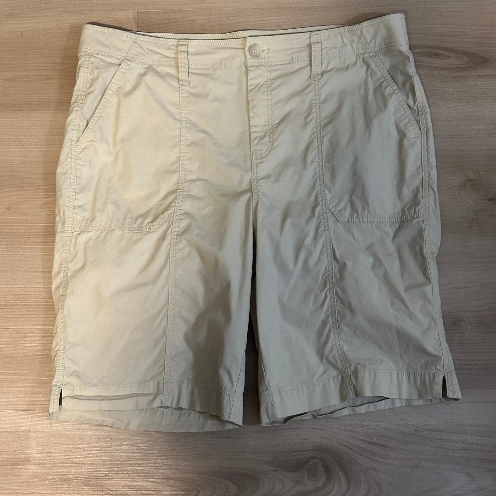 Chicos Beige Utility Shorts Size 12 US Womens Bermuda Capri Casual Khakis‎ - Image 6