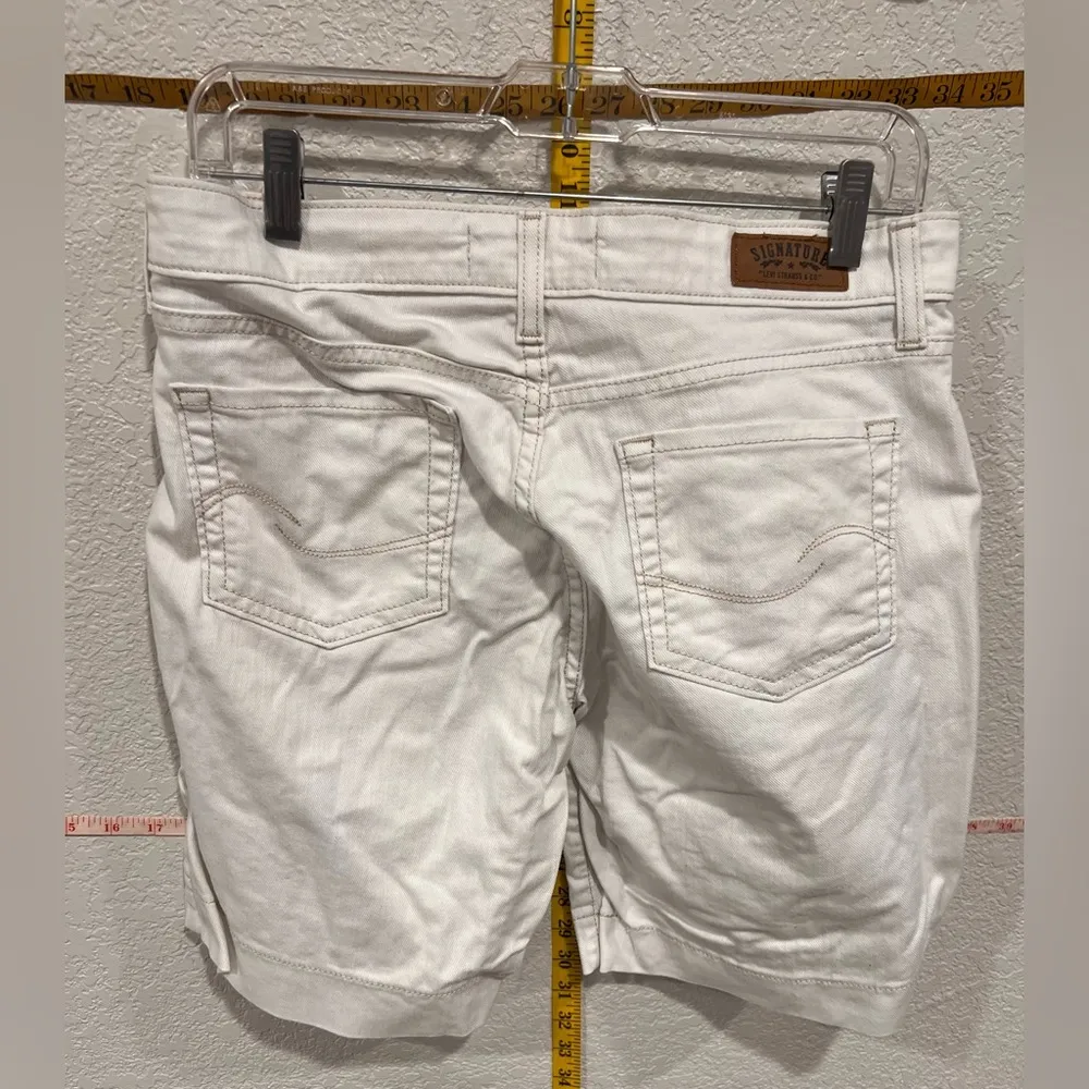 Vintage levi shorts - Image 3