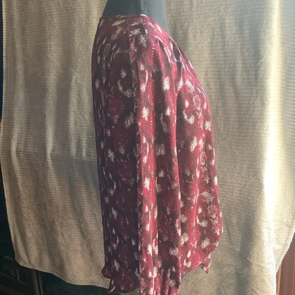 West K Burgundy Casiya Snake Print tie front blouse top size small long sleeve Red - Image 3