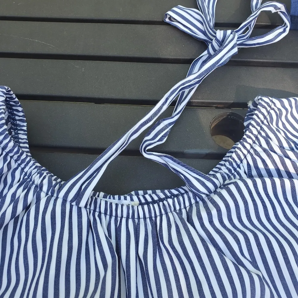 Pottery Pot blue and white stripped dress size small off shoulders nautical styl - Image 4