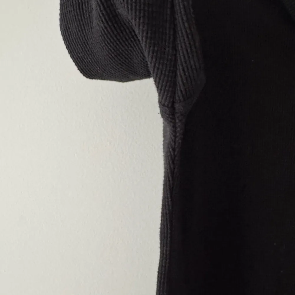 The Group Babaton Aritzia Thermal Cowlneck Turtleneck Waffle Knit in Black Large - Image 4