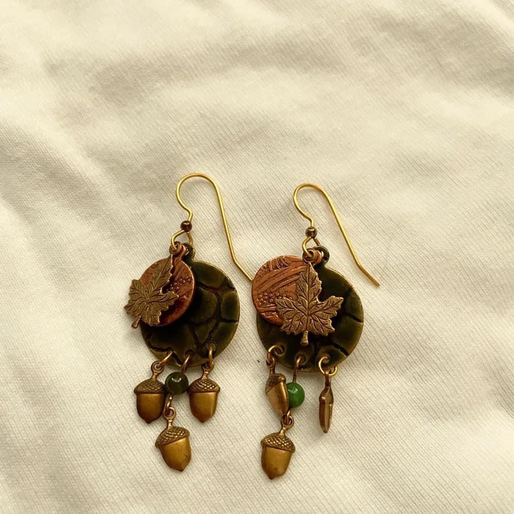 Vintage Fall Gold and Green Acorn Dangle Earrings - Image 3