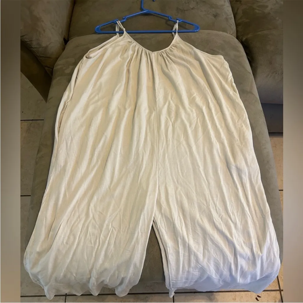 Hunter & Brown Flowy oversized boho style Jumpsuit size small - Image 2