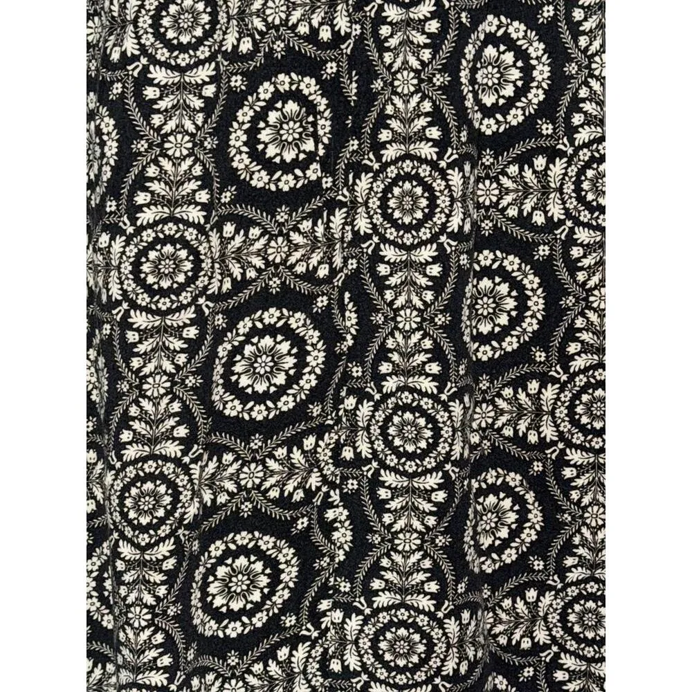 Abercrombie & Fitch White Black Geometric Elastic Midi Skirt Womens Size Small S - Image 4