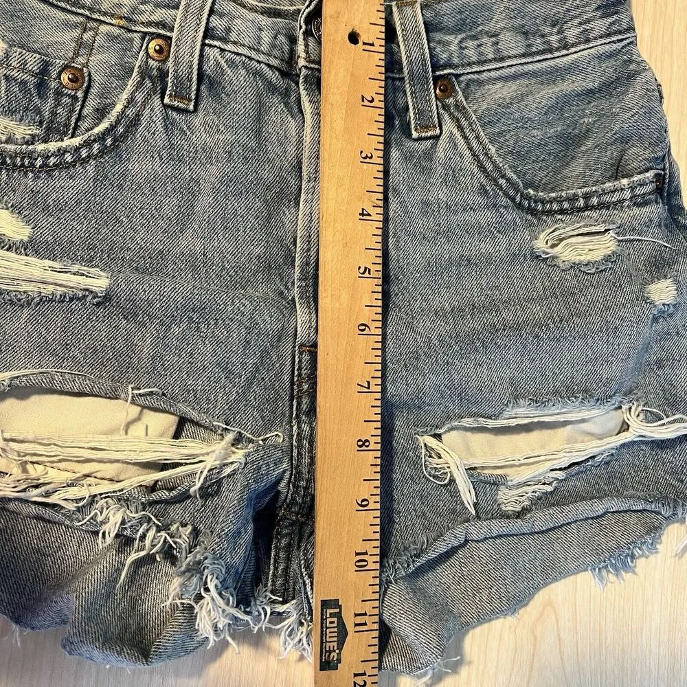 Women 26” Levi's 501 Button Fly Distressed Cut Off Denim Jean Shorts Boho Hippie - Image 8
