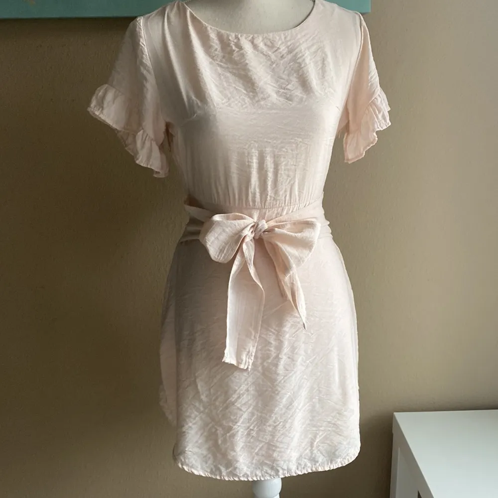 Cute dress size small peachy blush pink color - Image 2