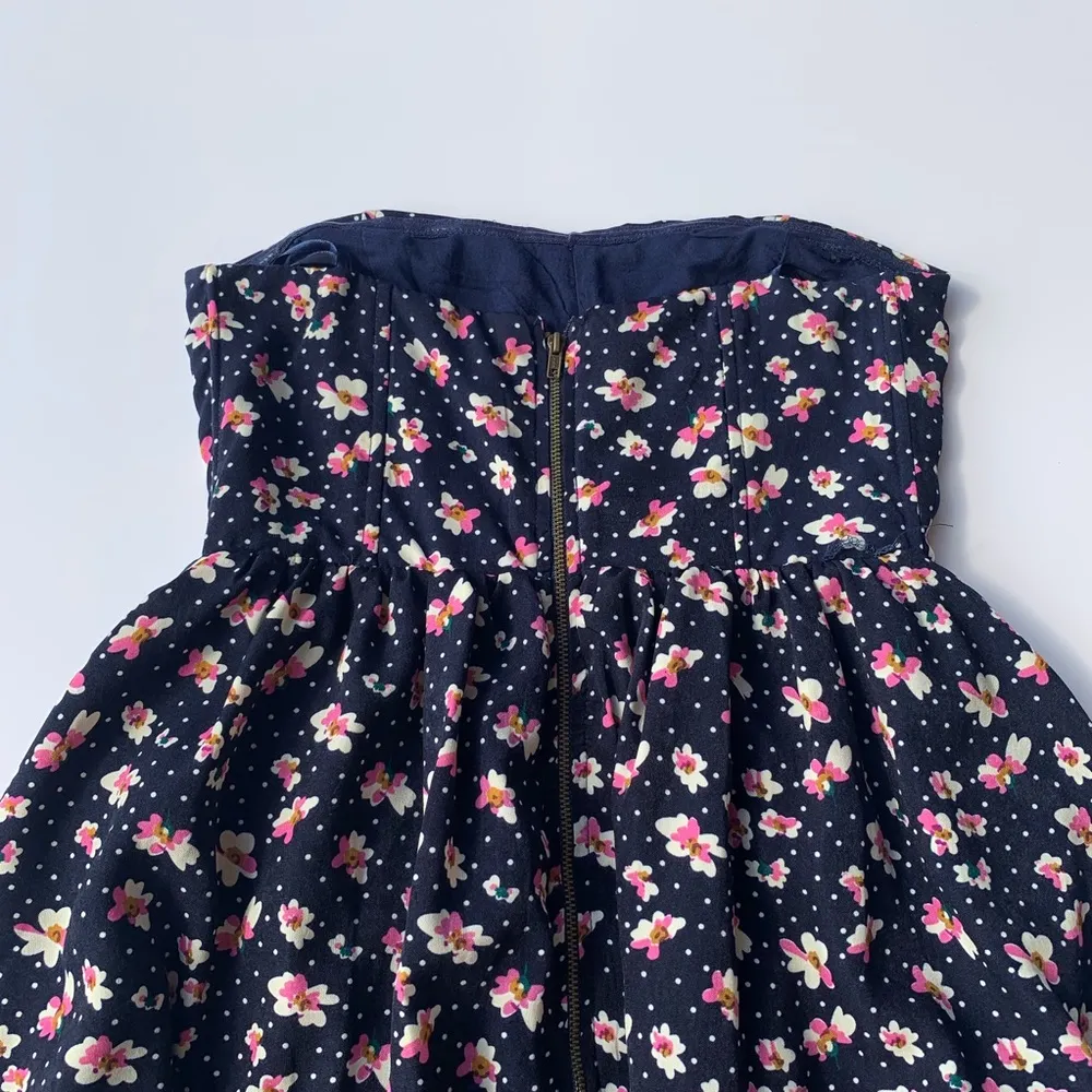 Lucca Couture Strapless Flowered Dress Navy Blue Size 4 - Image 3