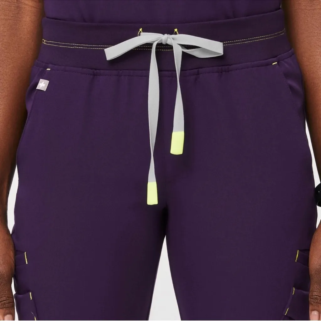 FIGS Soeng Scrub Pant In Purple - Image 4