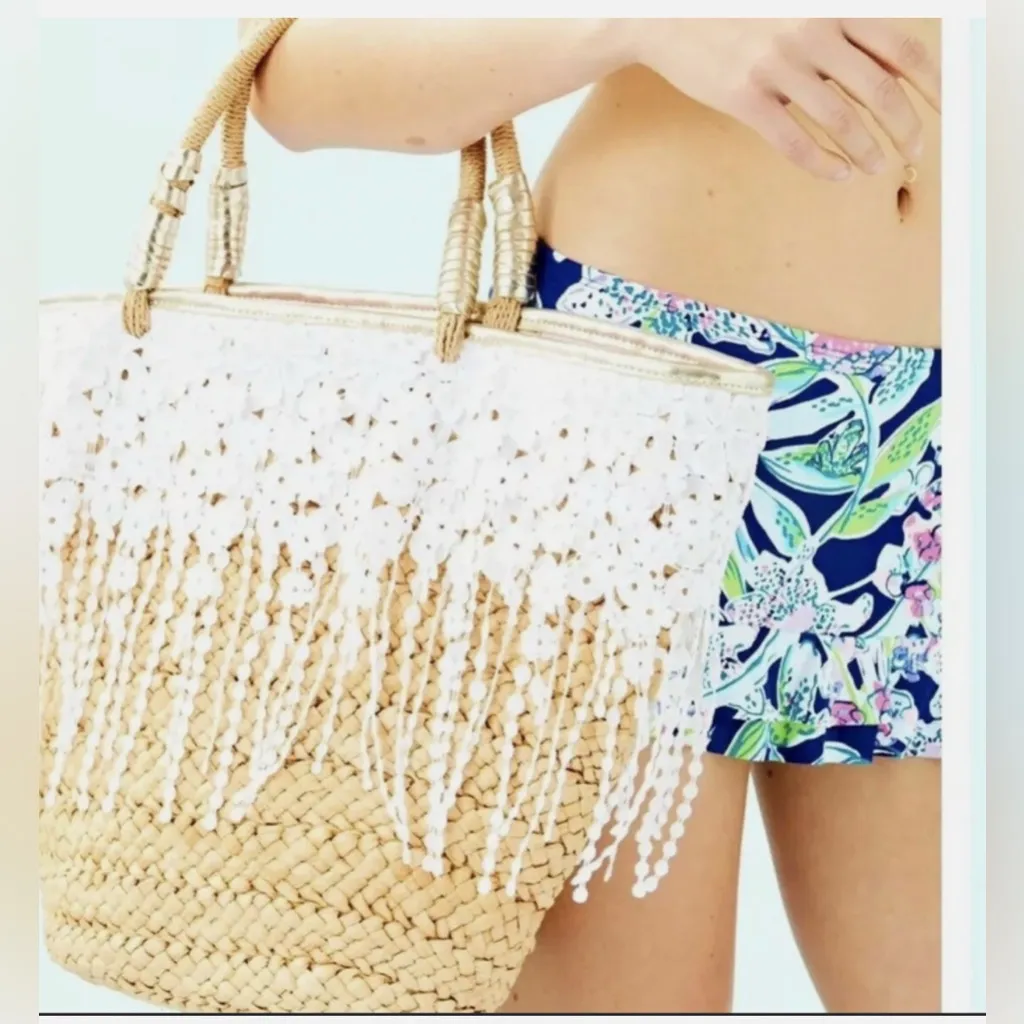 Lilly Pulitzer Ivy Tote Bag - Image 4