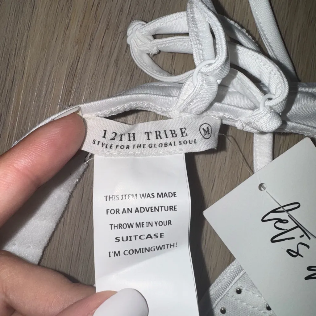 12th Tribe White Pearl Bra - BNWT - Size Medium - Image 4