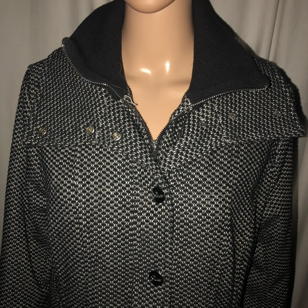 Guess  winter jacket - Image 2