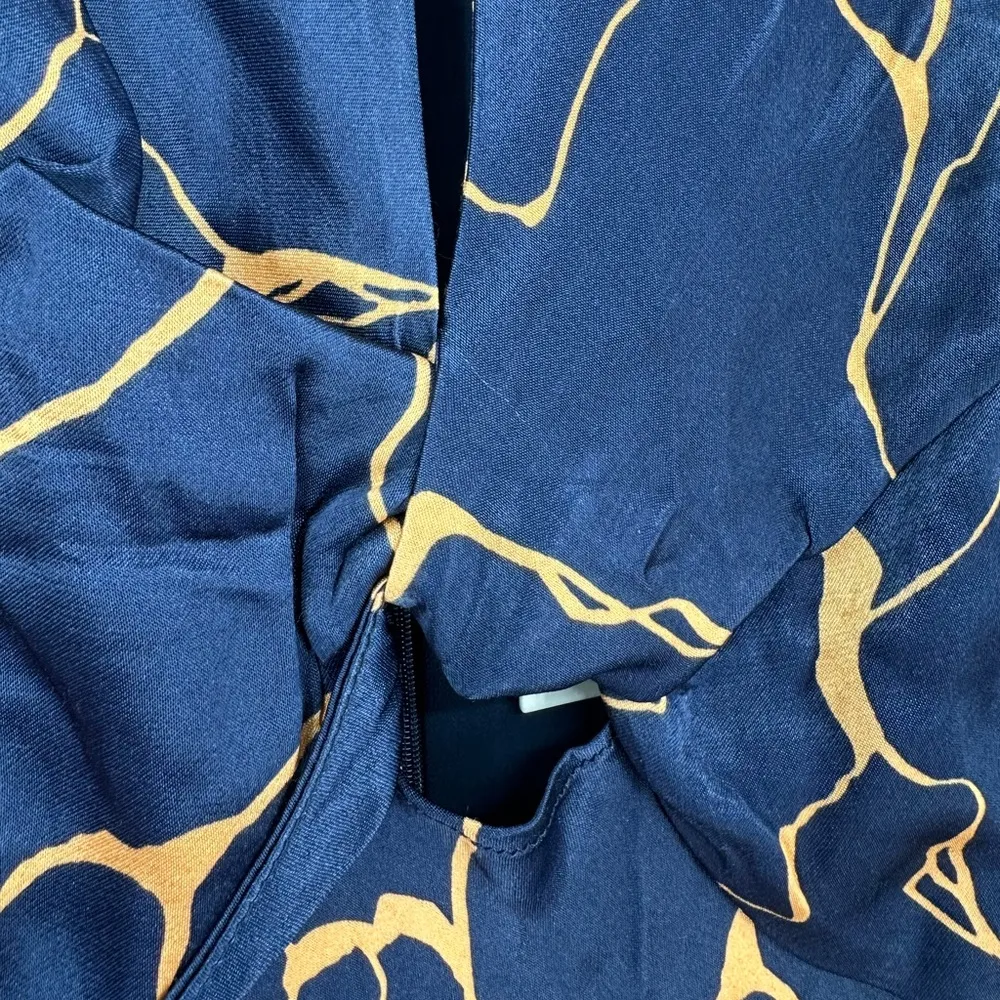 ASTR the Label size Small Navy Print Maxi Dress Abstract Floral Print - Image 8