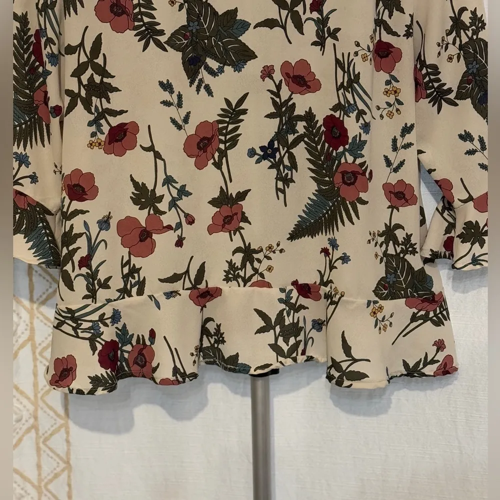 ANTHROPOLOGIE W5 cream with floral print long sleeve blouse SIZE MEDIUM - Image 10
