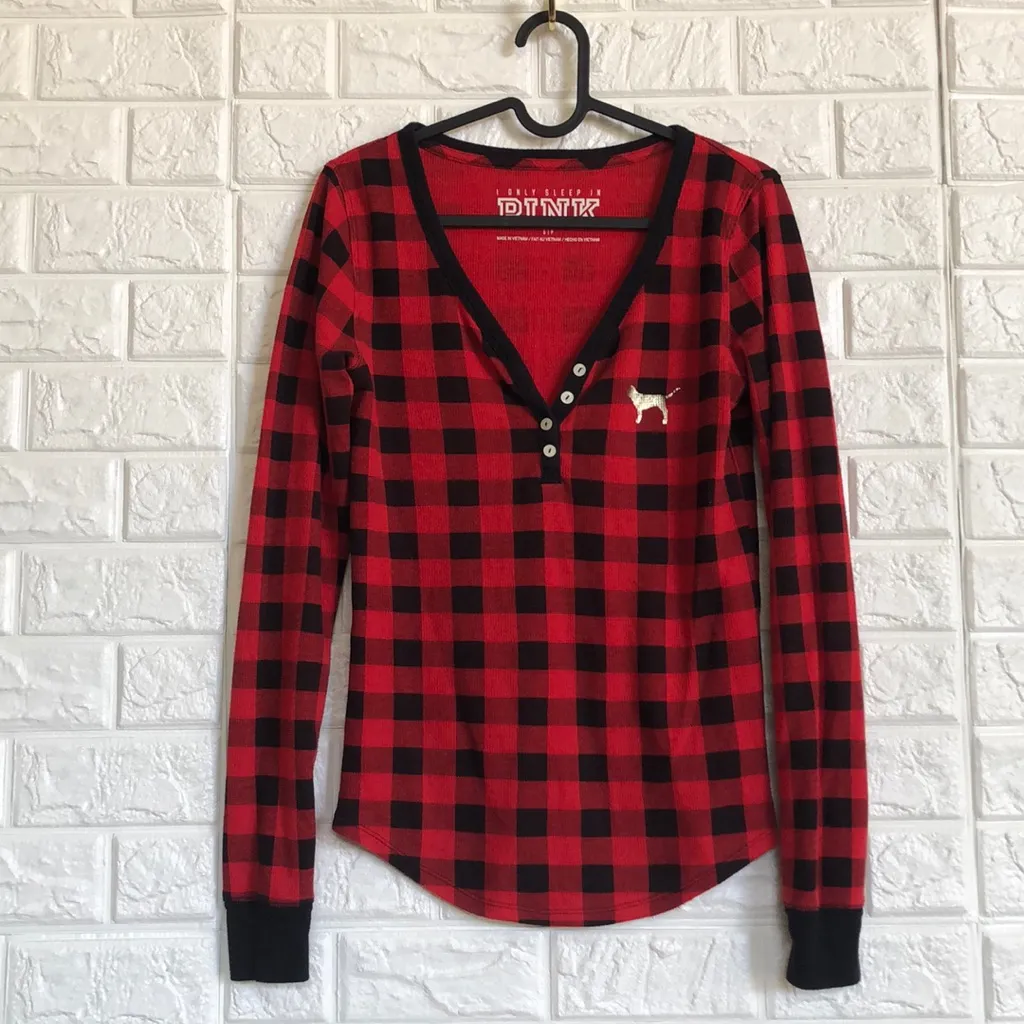 VS I only sleep‎ in PINK buffalo plaid thermal top - Image 2