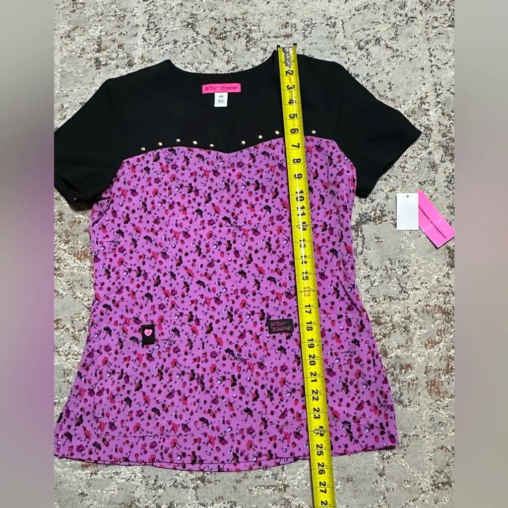 Betsey Johnson Women's Dandelion Ditsy Floral
Print Scrub Top size XS NEW - Image 5