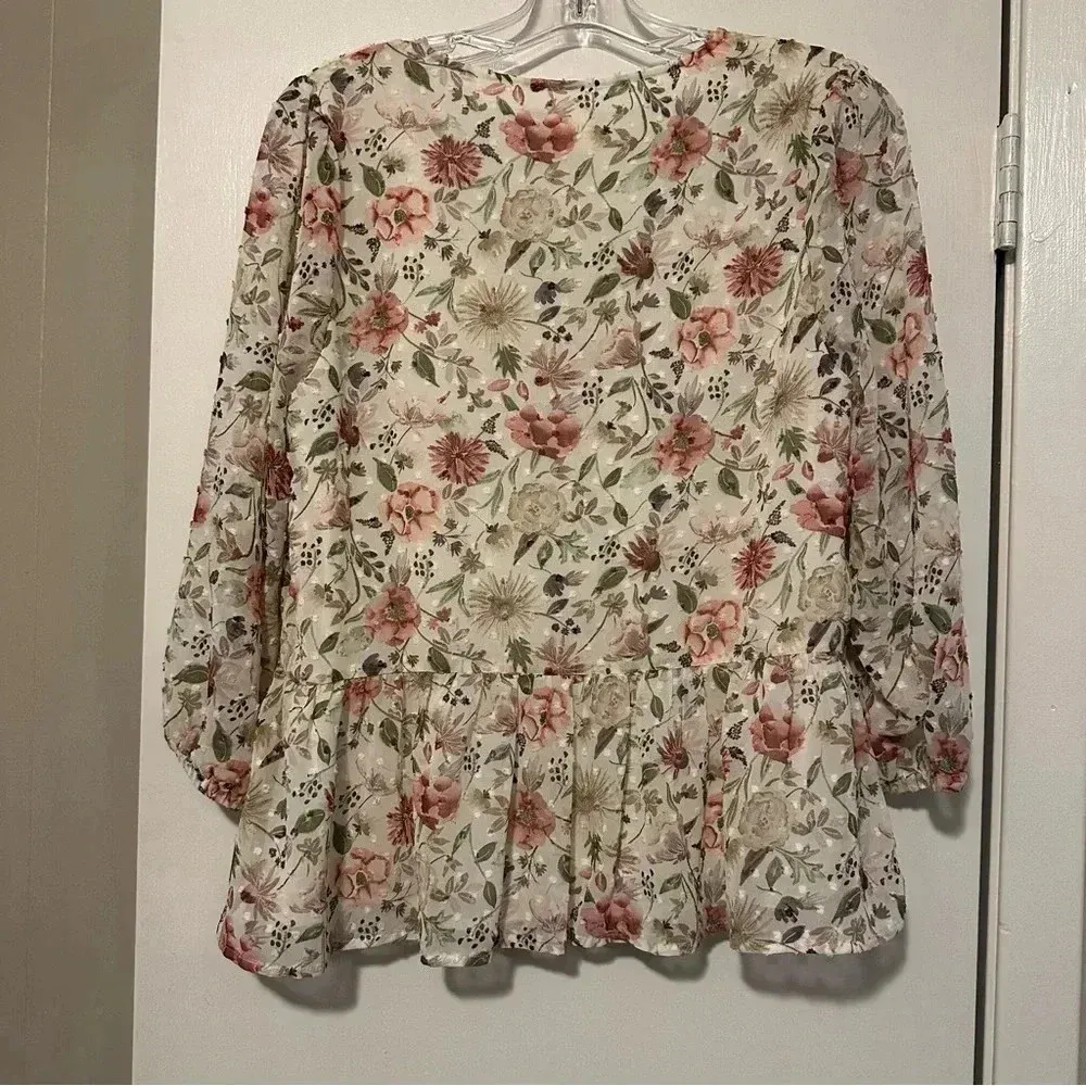 NWT Good Hart by Matilda Jane Zilker blouse cream floral size M - Image 4