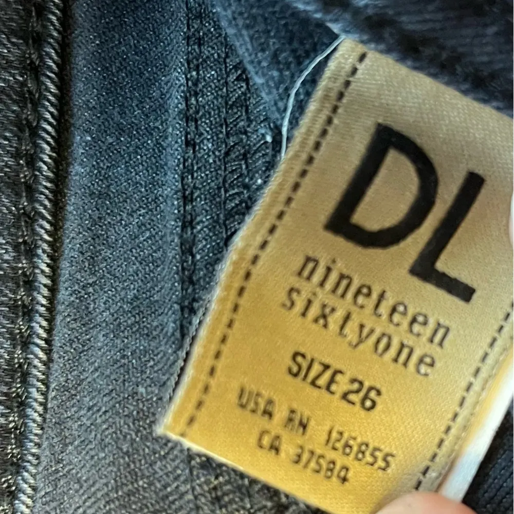 DL 1961 Jeans Emma Legging in Vienna Wash Sz 26 EUC Skinny Jeans w/ Pockets - Image 7