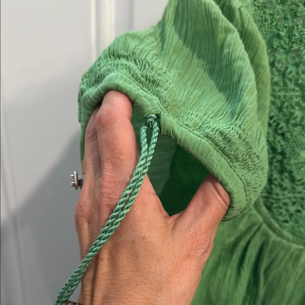 NINE WEST JEANS Green Flutter Sleeve Blouse with Smocked Tie Front Size Medium - Image 3