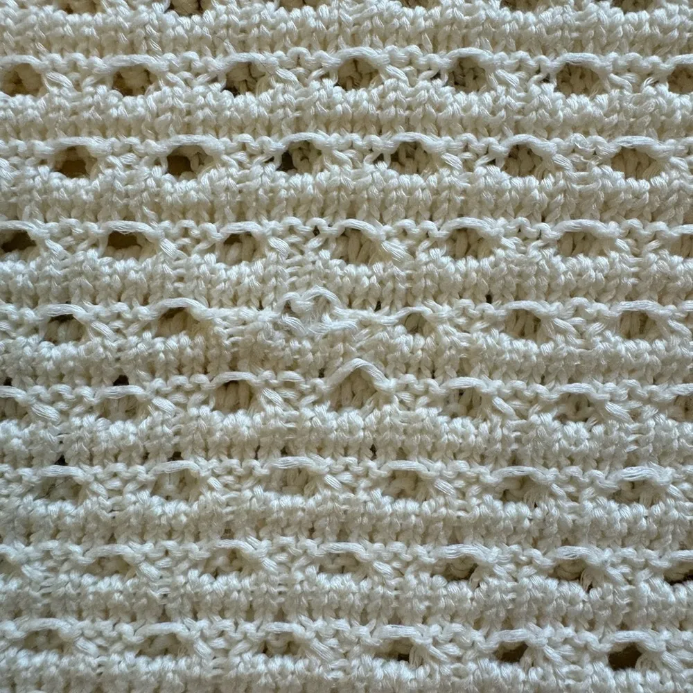 NWOT Vince Crochet XS Gorgeous Ivory Top - 3 small snags in front - see photos - Image 7