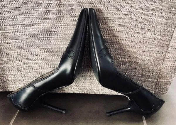 Hardly Worn Tribeca by Kennith Cole pointed toe shoes. Sz 7.5. In excellent condition - Image 3