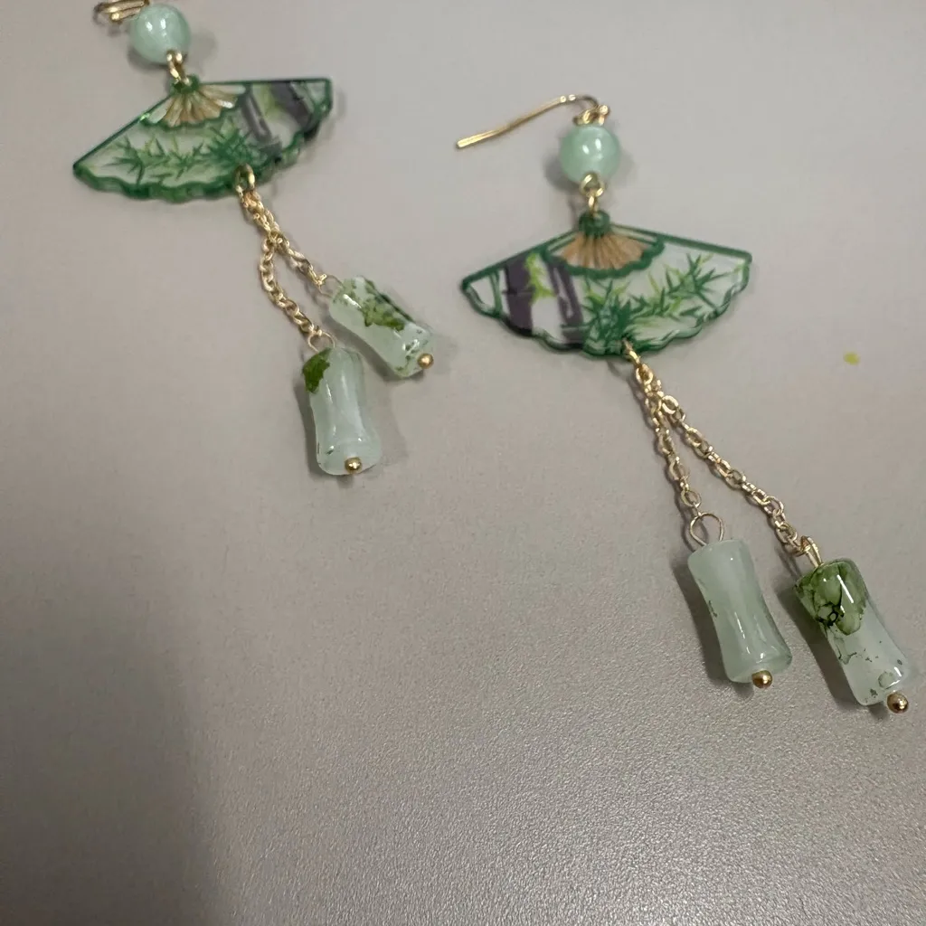 Vintage Style Bamboo Fan Earrings Green‎ Jade Drop Dangle Asian - Image 3