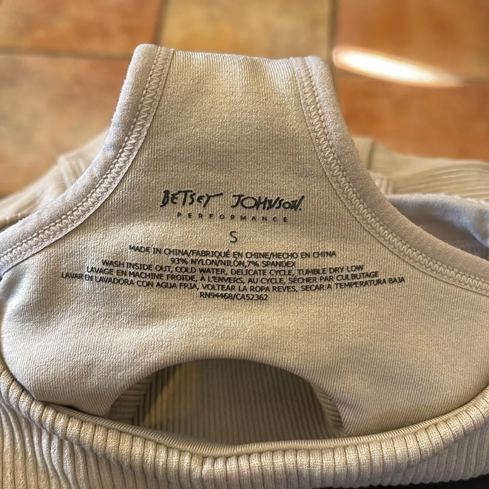 Betsy Johnson performance, athletic bra, size small - Image 3