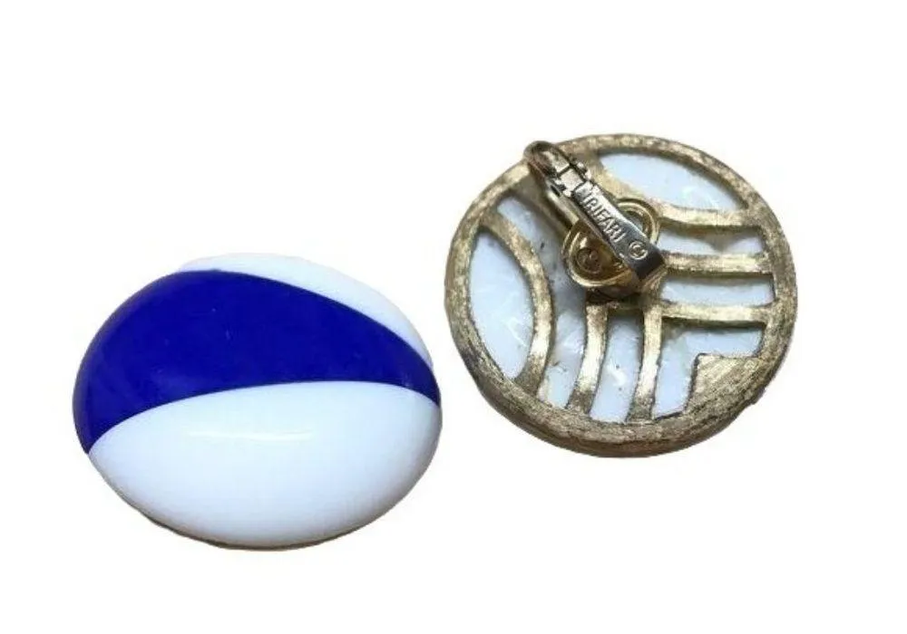 Vintage Trifari earrings plastic button clip on retro 70s 80s blue white block - Image 2