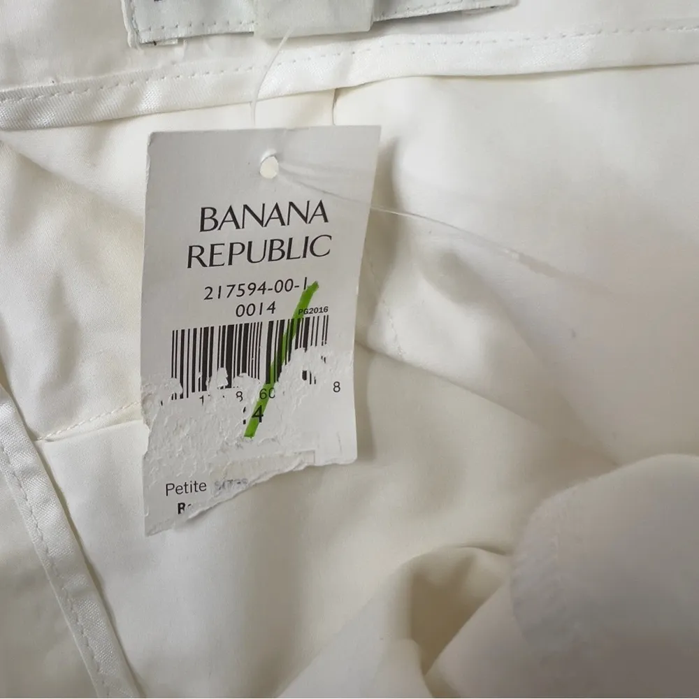 Banana Republic  Size 14 Cream Pleated Side Zip Skirt w/Hook & Eye Closure - Image 8