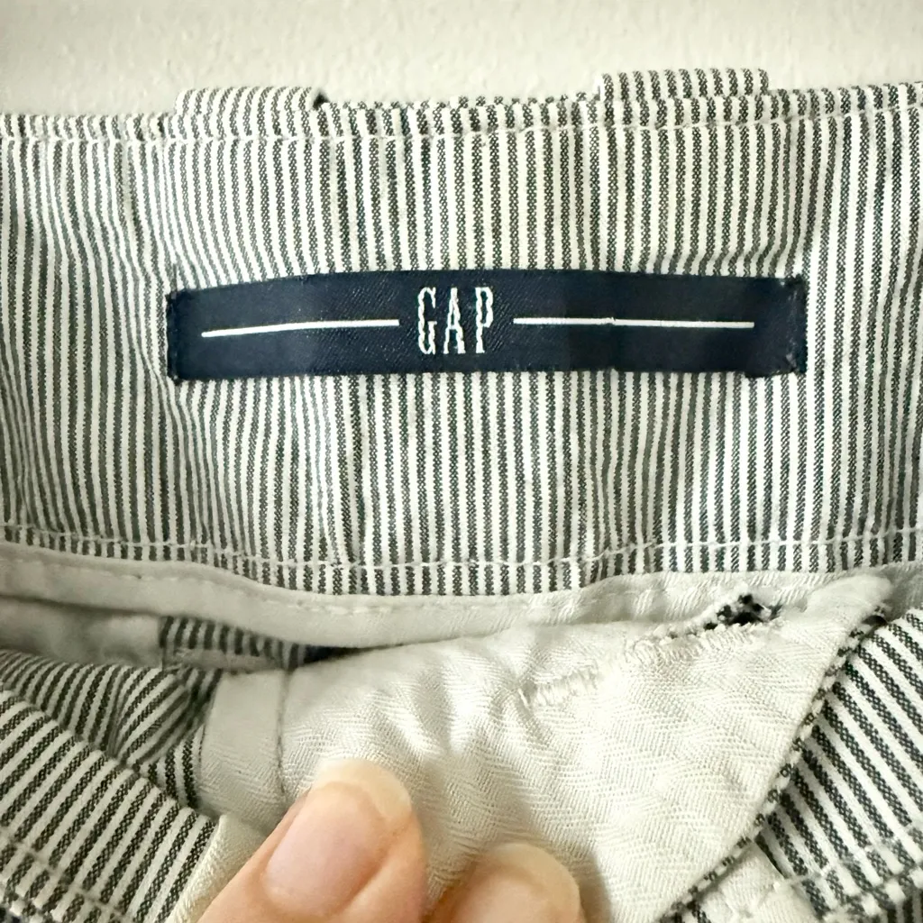 GAP Wide Leg Trousers in Thin Gray Stripe Size 2 - Image 4