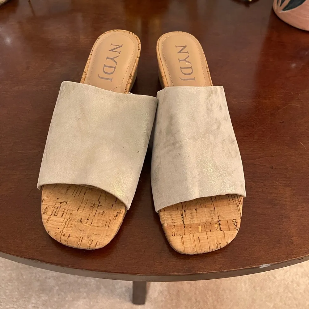 NYDJ Women's Claudine Cream Metallic Suede Wedge Heel Sandals Cork Neutral 8 - Image 2