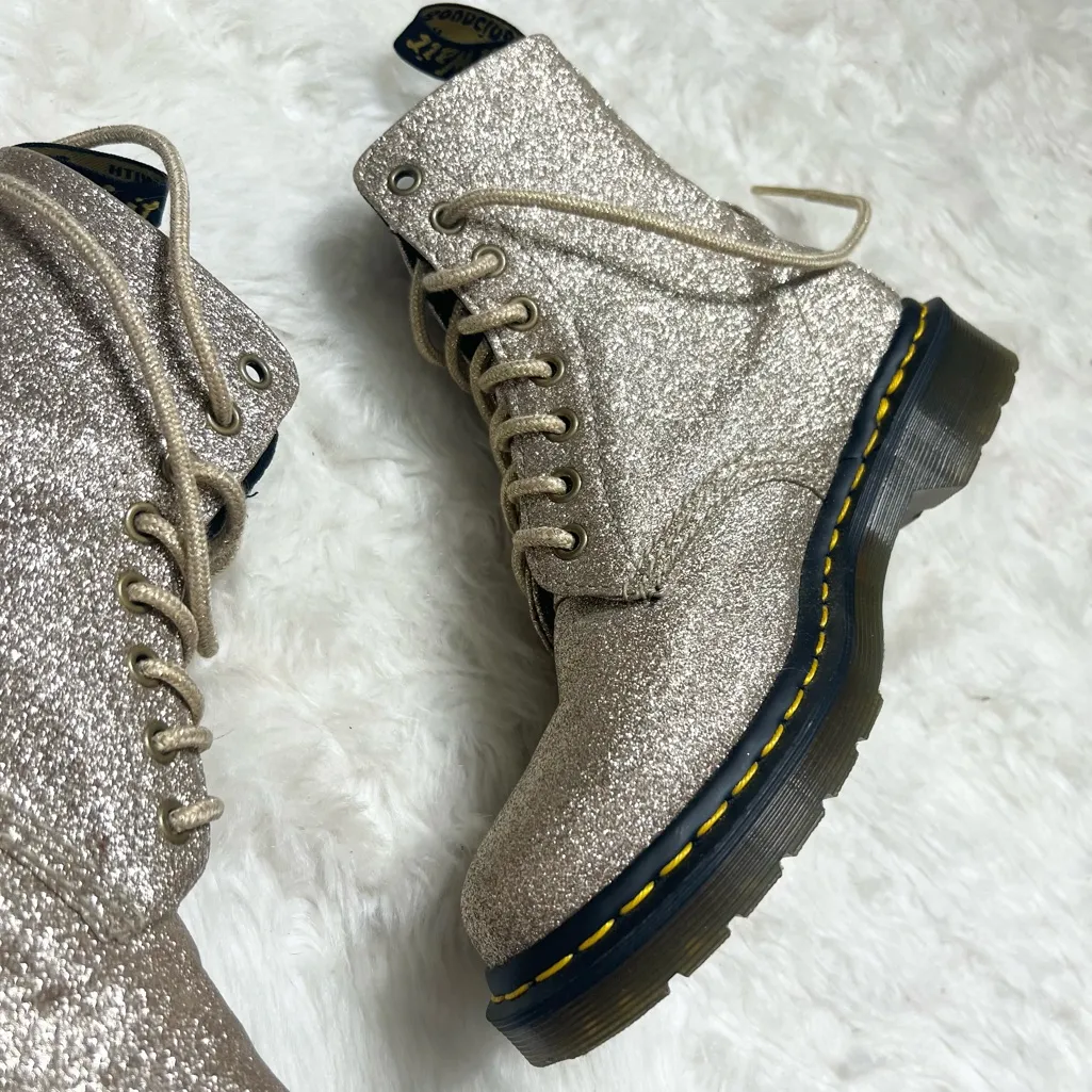 Dr. Martens Gold Glitter Lace-Up Combat Boots Size 7 LIKE NEW 1460 Pascal - Image 8
