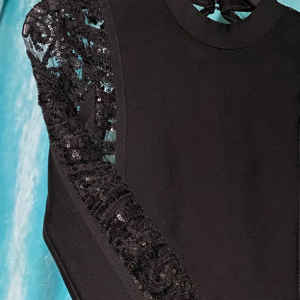 Alyce Paris x-small elegant black party dress. Long sleeves with open back. - Image 7