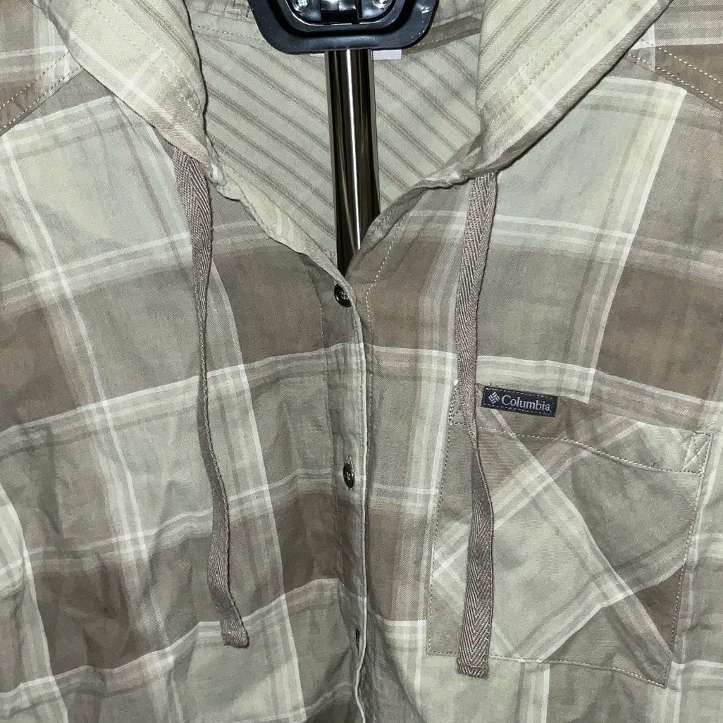 Columbia Men's Green Plaid Hooded Jacket - Image 3