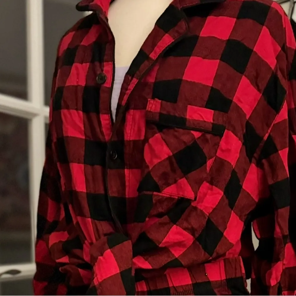 Wondershop at Target Men’s Red and Black Plaid Flannel Sleepwear Button-… - Image 7