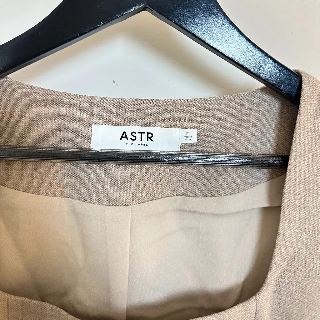 ASTR the Label Square Neck Short Sleeve Jacket in Taupe Size Medium - Image 3