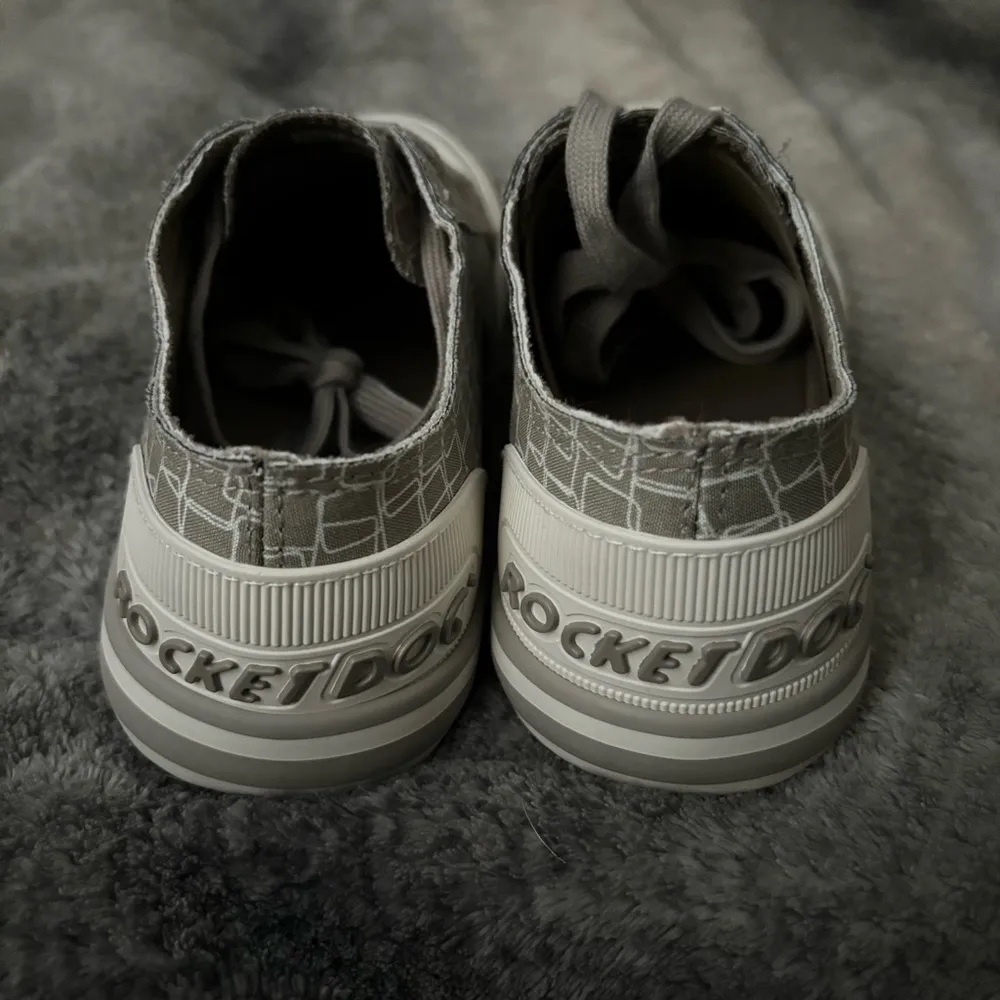 Rocket Dog Taupe/Grey geometric Jazzin Sneakers - Image 3