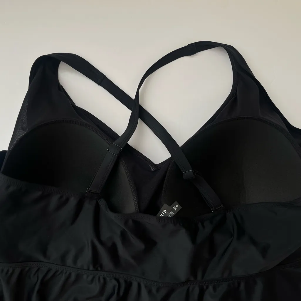 Torrid Tankini Wire free Flounce Ruffle swim top black 6X - Image 11