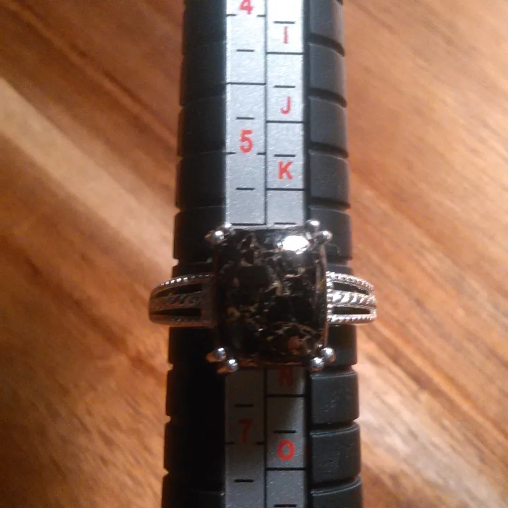 Matrix Silver Shungite Sterling Silver Solitaire Ring (Size 6) - Image 4