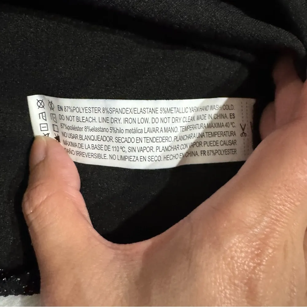 Forever 21 Small Cropped Racerback Shimmer Top in Black - Image 4