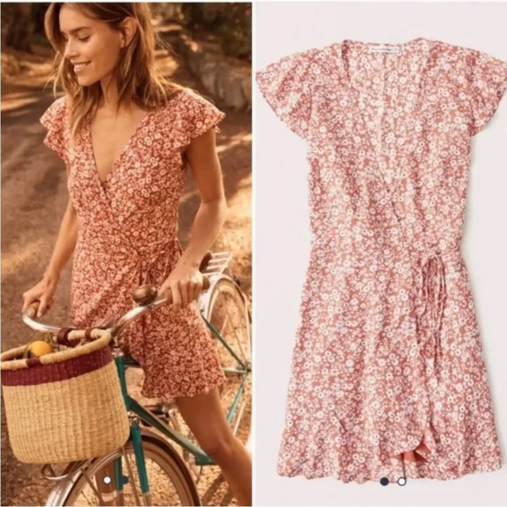 Abercrombie Wrap Floral Dress - Image 6