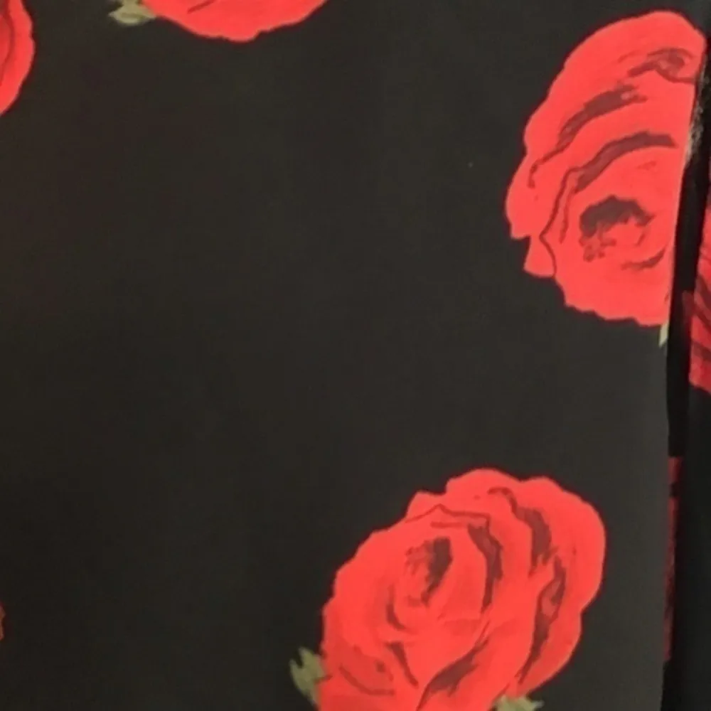 Sanctuary anthropologie gothic roses cold Shoulder top - Image 4