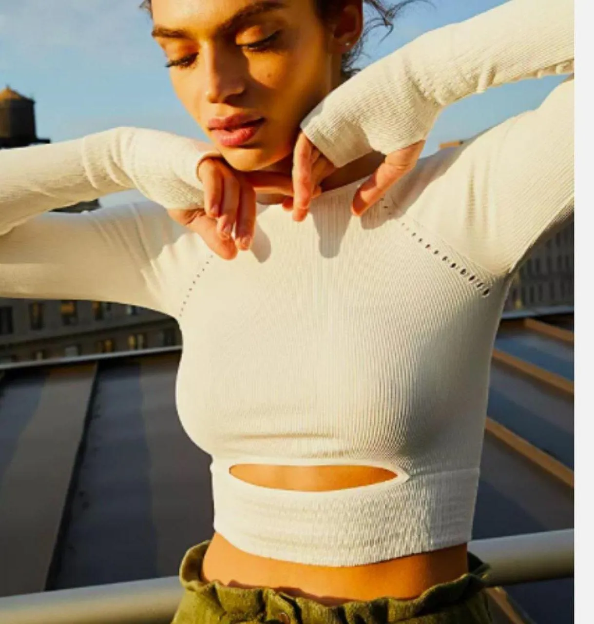 white long sleeve cut out top sz xs/s - Image 2