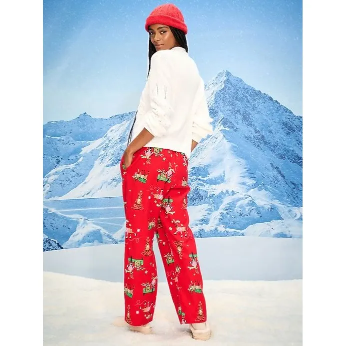Old Navy Women M Flannel Pajama Pants Christmas Festive Reindeer Red Winter Xmas - Image 4