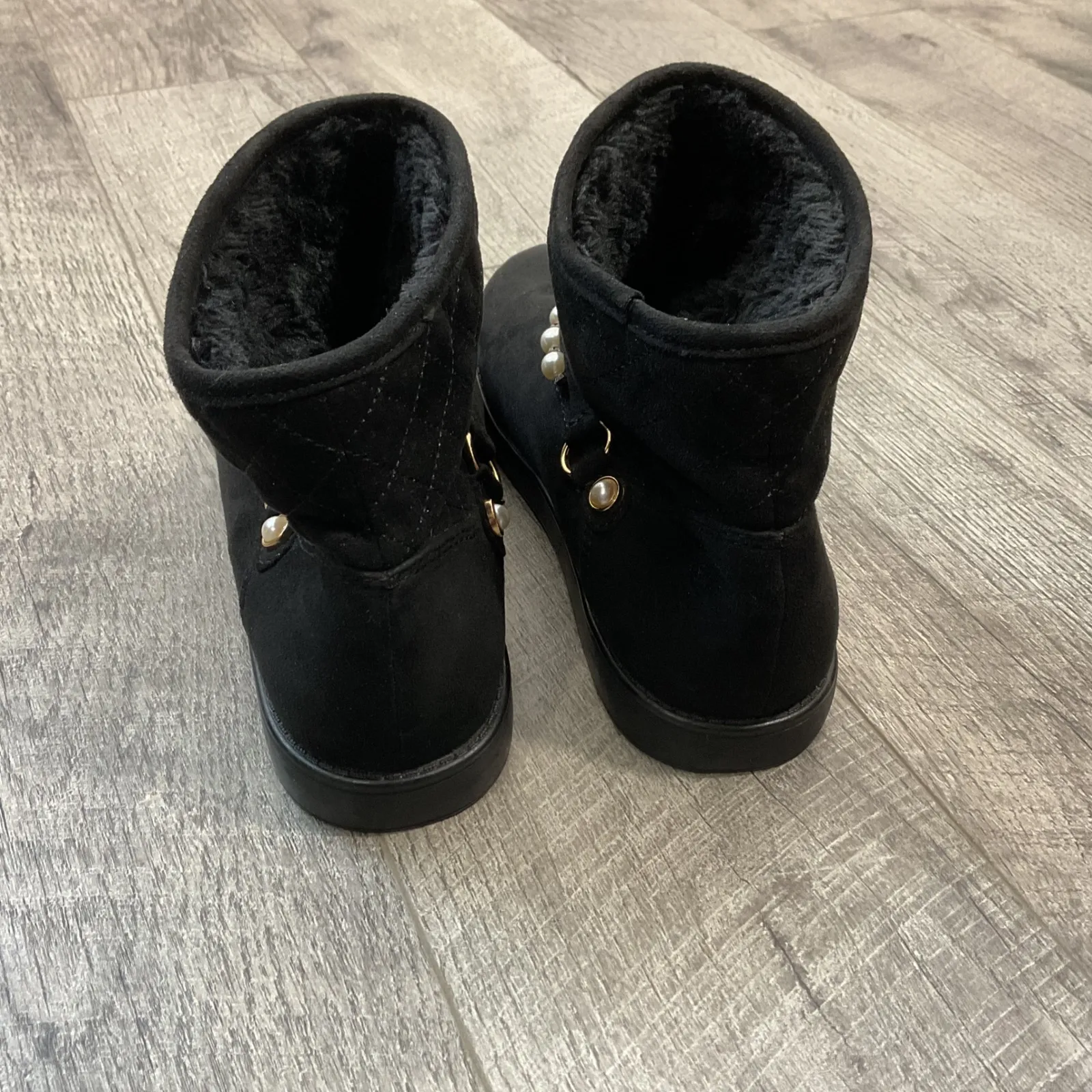 UNISA Black Faux Suede Fur Ankle Boots Pearls Embellished Women's Size 9.5M - Image 4