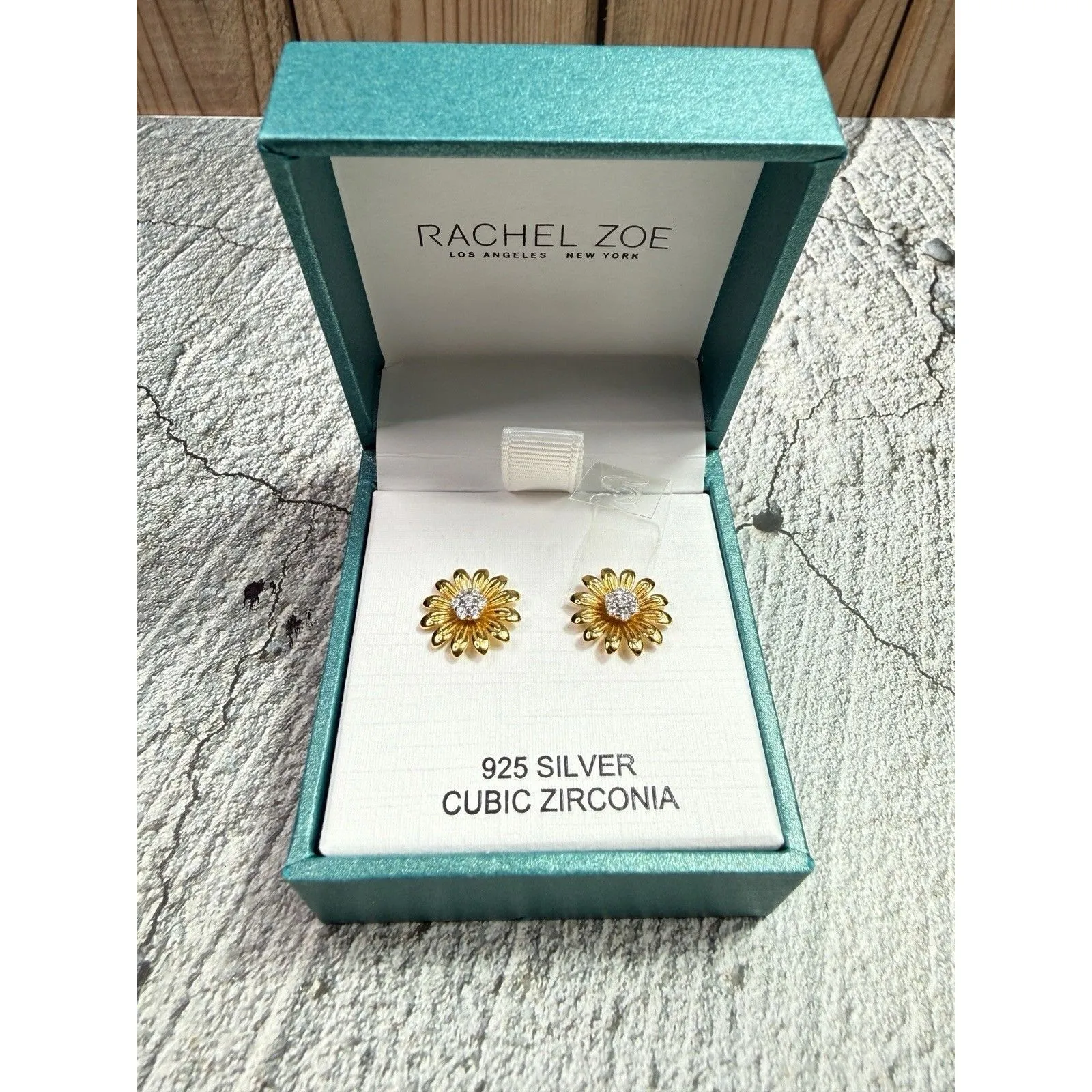 NEW IN BOX Rachel Zoe 925 Silver Vermeil Cubic Zirconia Daisy Post Earrings - Image 4