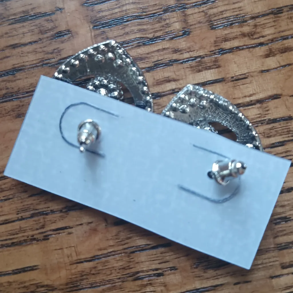 Pair of Evil Eye Heart Shaped Rhinestone Stud Earrings in Silvertone Nwt Blue - Image 4