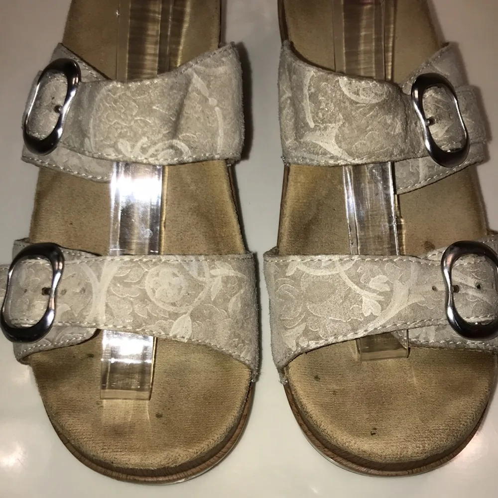 Dansko Women’s Leather Floral Print Buckle Detail Straps Wedge Sandals - Image 3
