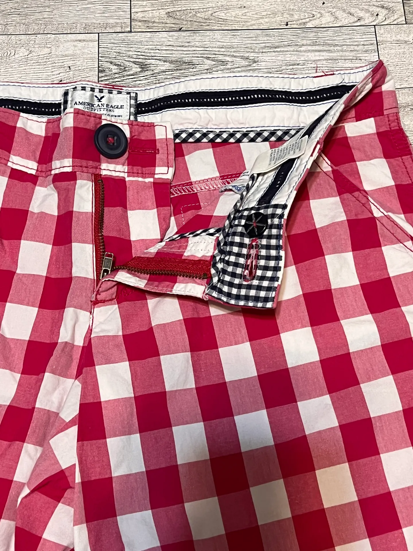 Womens Shorts Size 6 Pink White Checked Pockets Logo Flat Front - Image 2